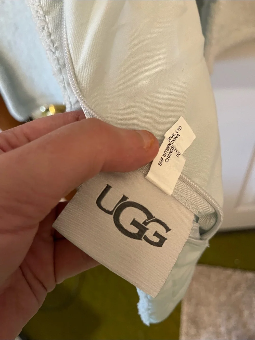 Set Of 2 Ugg Pillowcase Furry Plush Light Mint Green King Ultra Soft Brown Tag